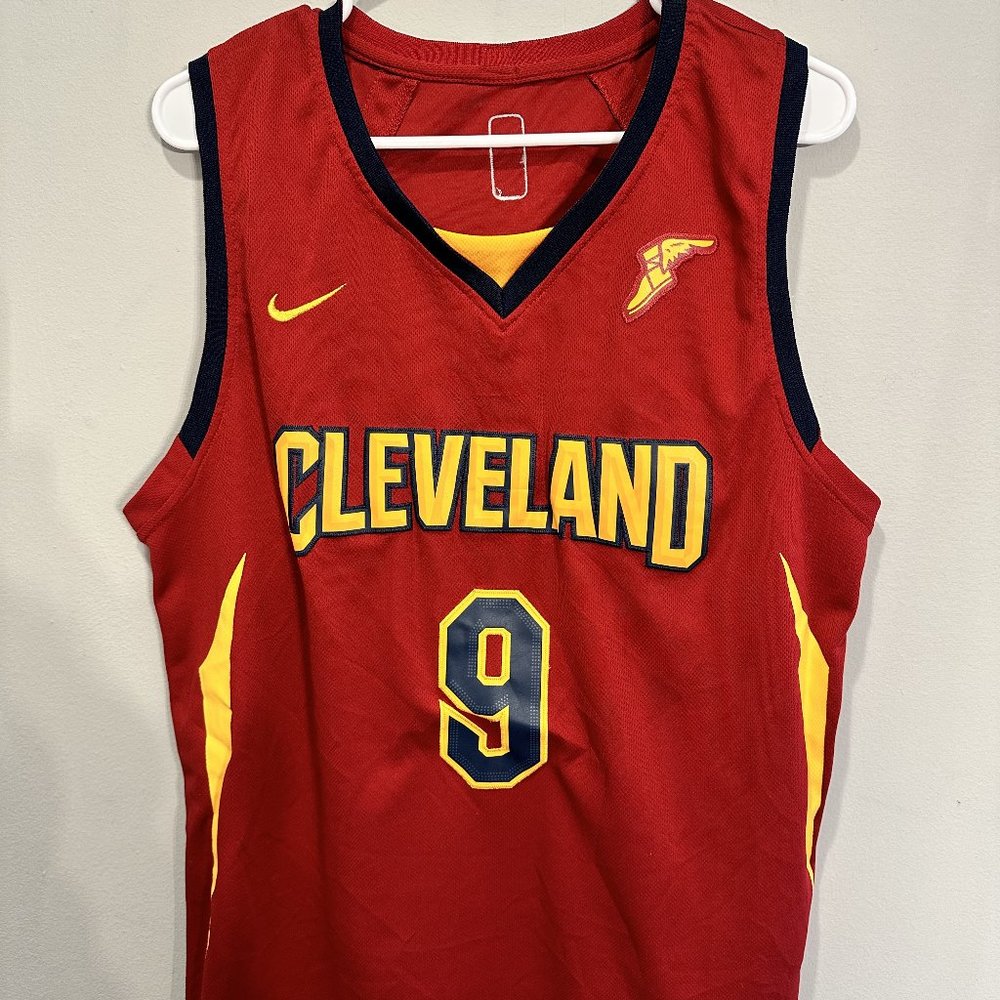 Cleveland Cavaliers Dwyane Wade Jersey #9 Nike Size 48 (Large) Great Condition
